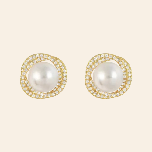 Brinco Pérola com Zircônias Brilhantes – Elegância Clássica