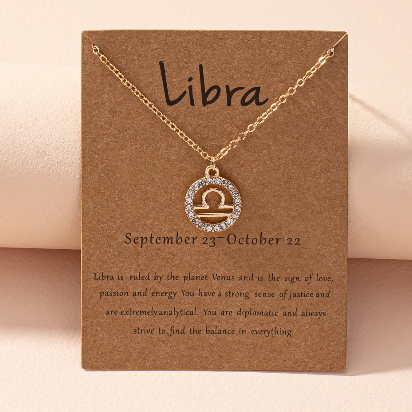 Colar com pingente das doze constelações do zodíaco