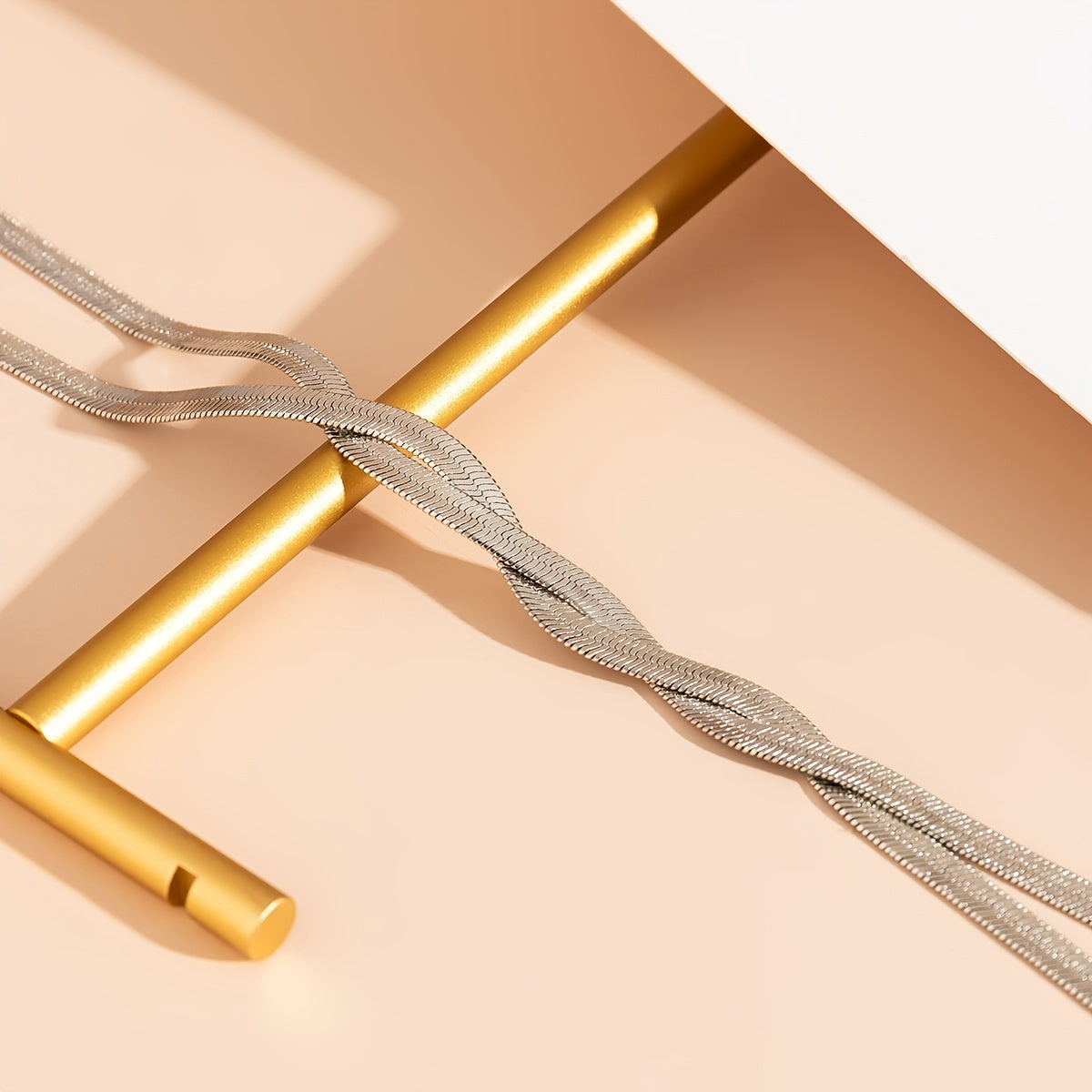 Colar com borla longa e corrente de cobra - NÓ dourado