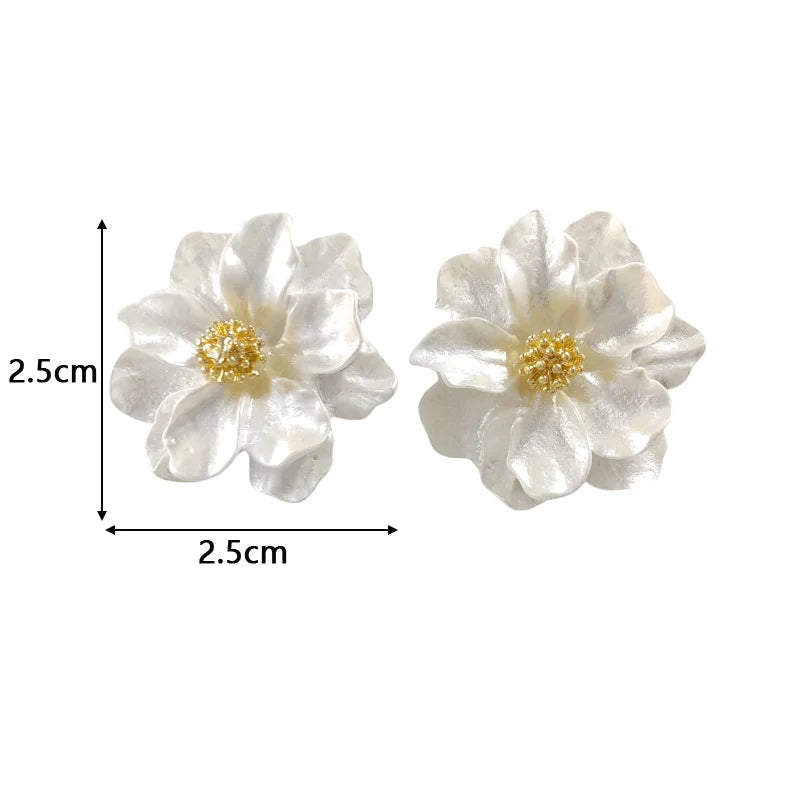 Brinco Flora Branca Feminina