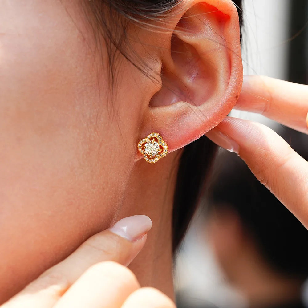 Brinco Clássico Diamante Royale Feminino Pequeno